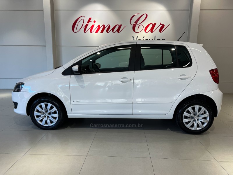 FOX 1.6 MI ITREND 8V FLEX 4P MANUAL - 2013 - FLORES DA CUNHA