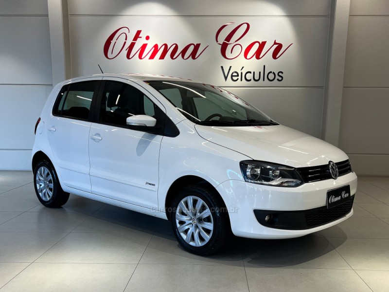 FOX 1.6 MI ITREND 8V FLEX 4P MANUAL - 2013 - FLORES DA CUNHA