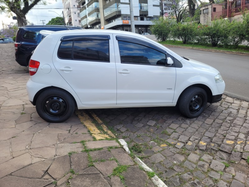 FOX 1.0 MI TREND 8V FLEX 4P MANUAL - 2010 - NOVA PRATA