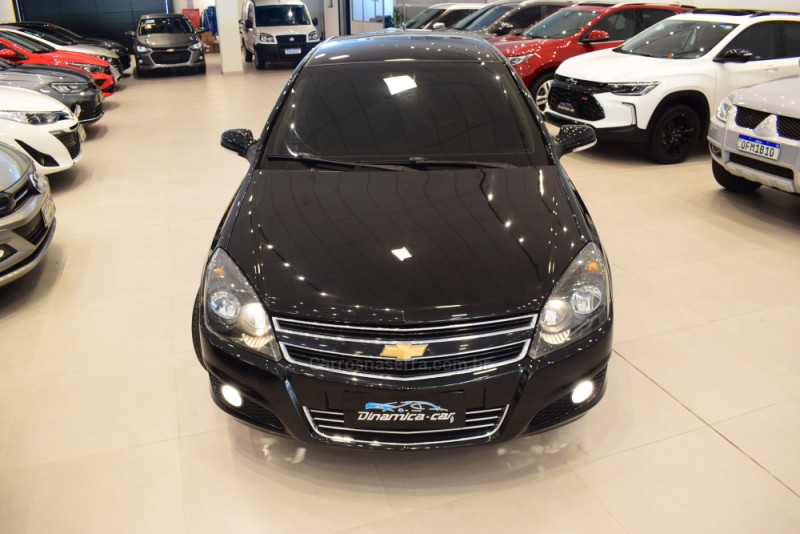 VECTRA 2.0 MPFI GT HATCH 8V FLEX 4P MANUAL - 2010 - VENâNCIO AIRES