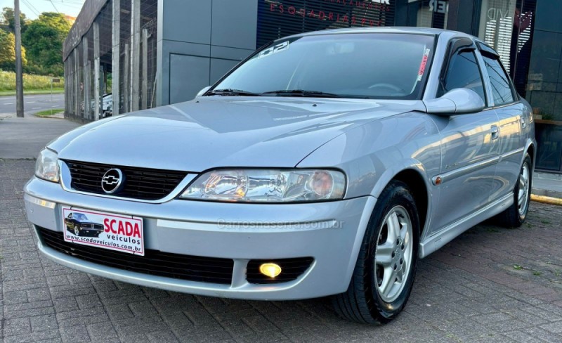 vectra 2.2 mpfi expression 8v gasolina 4p manual 2002 caxias do sul