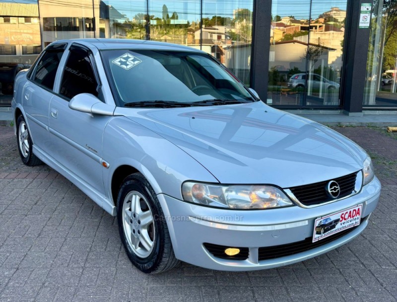 VECTRA 2.2 MPFI EXPRESSION 8V GASOLINA 4P MANUAL - 2002 - CAXIAS DO SUL