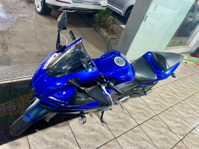 YZF R3 ABS - 2023 - LAGOA VERMELHA