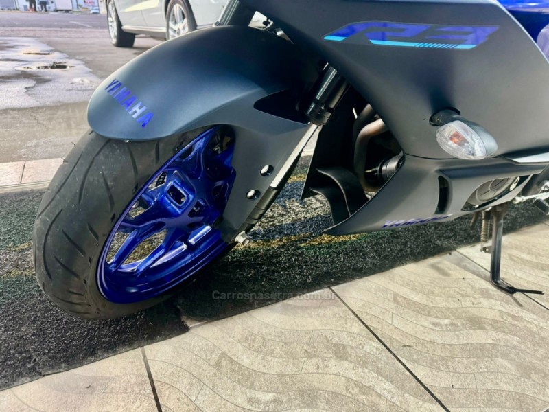 YZF R3 ABS - 2023 - LAGOA VERMELHA