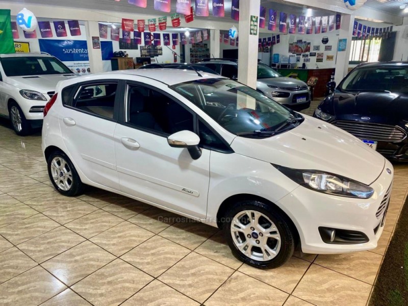 FIESTA 1.6 SE HATCH 16V FLEX 4P AUTOMÁTICO - 2016 - LAGOA VERMELHA