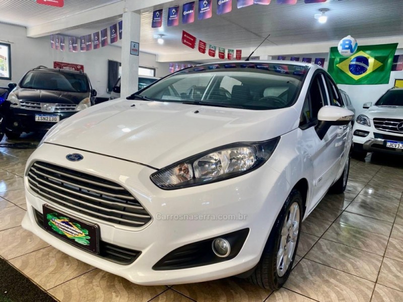 FIESTA 1.6 SE HATCH 16V FLEX 4P AUTOMÁTICO - 2016 - LAGOA VERMELHA