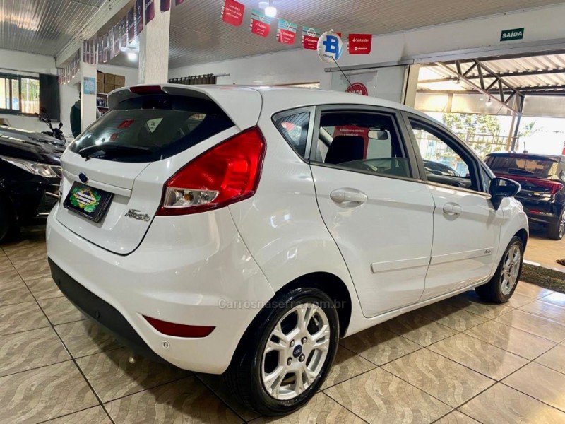 FIESTA 1.6 SE HATCH 16V FLEX 4P AUTOMÁTICO - 2016 - LAGOA VERMELHA