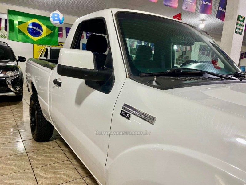 RANGER 3.0 XLS 4X2 CS 16V TURBO ELECTRONIC DIESEL 2P MANUAL - 2011 - LAGOA VERMELHA