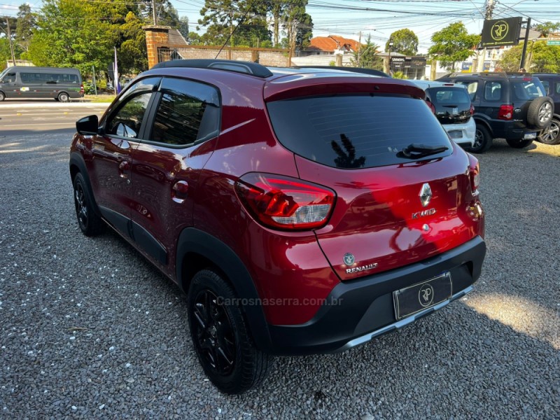 KWID 1.0 12V OUTSIDER FLEX 4P MANUAL - 2021 - CANELA