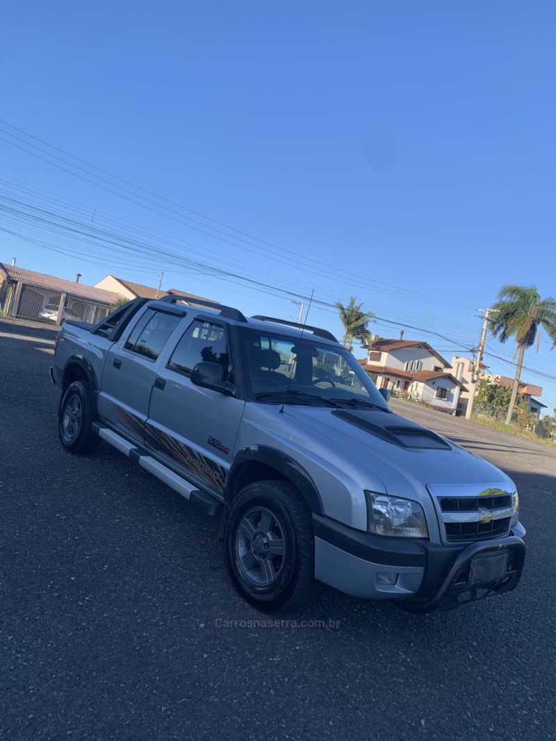 S10 2.8 RODEIO 4X4 CD 12V TURBO ELECTRONIC INTERCOOLER DIESEL 4P MANUAL - 2011 - CAXIAS DO SUL