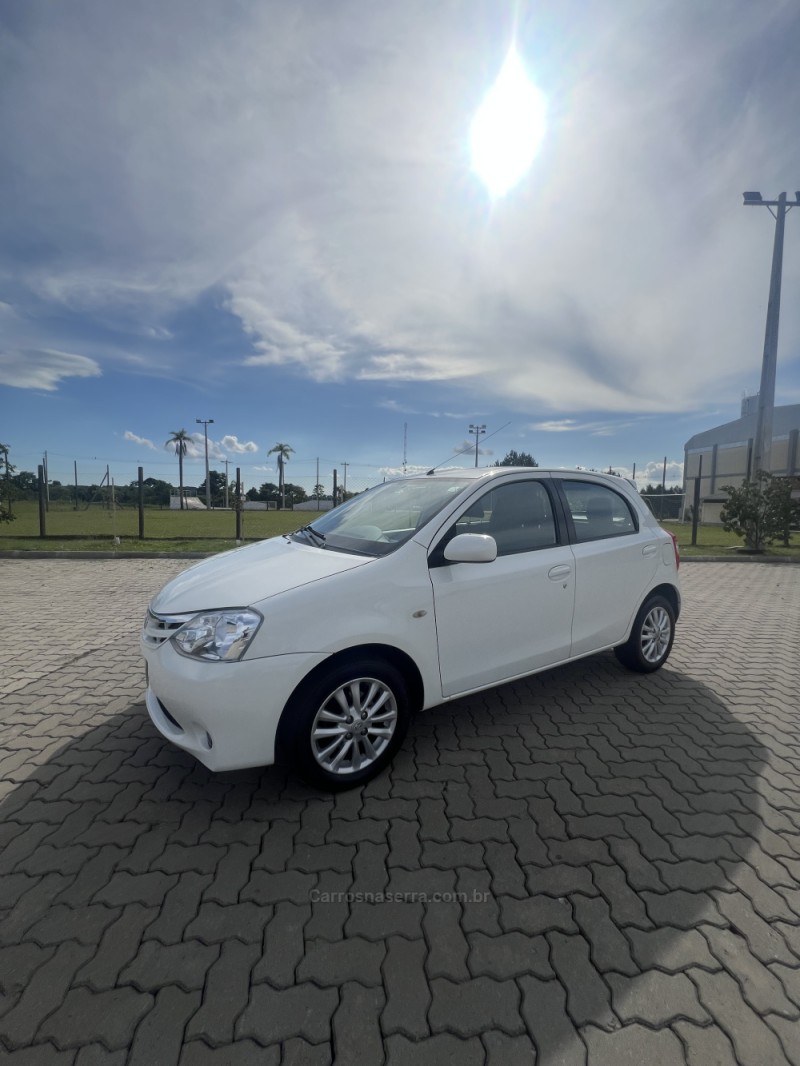 ETIOS 1.5 XLS 16V FLEX 4P MANUAL - 2013 - ANTôNIO PRADO