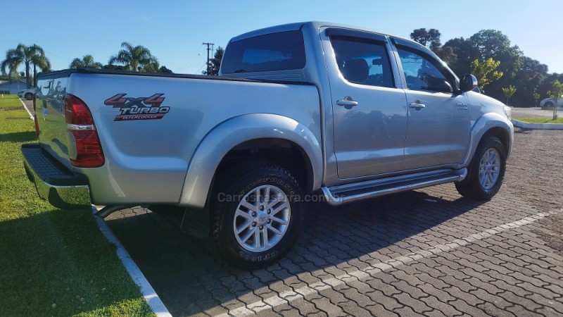 HILUX 3.0 SRV TOP 4X4 CD 16V TURBO INTERCOOLER DIESEL 4P AUTOMÁTICO - 2014 - FARROUPILHA