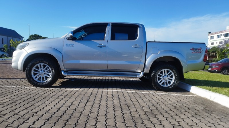 HILUX 3.0 SRV TOP 4X4 CD 16V TURBO INTERCOOLER DIESEL 4P AUTOMÁTICO - 2014 - FARROUPILHA