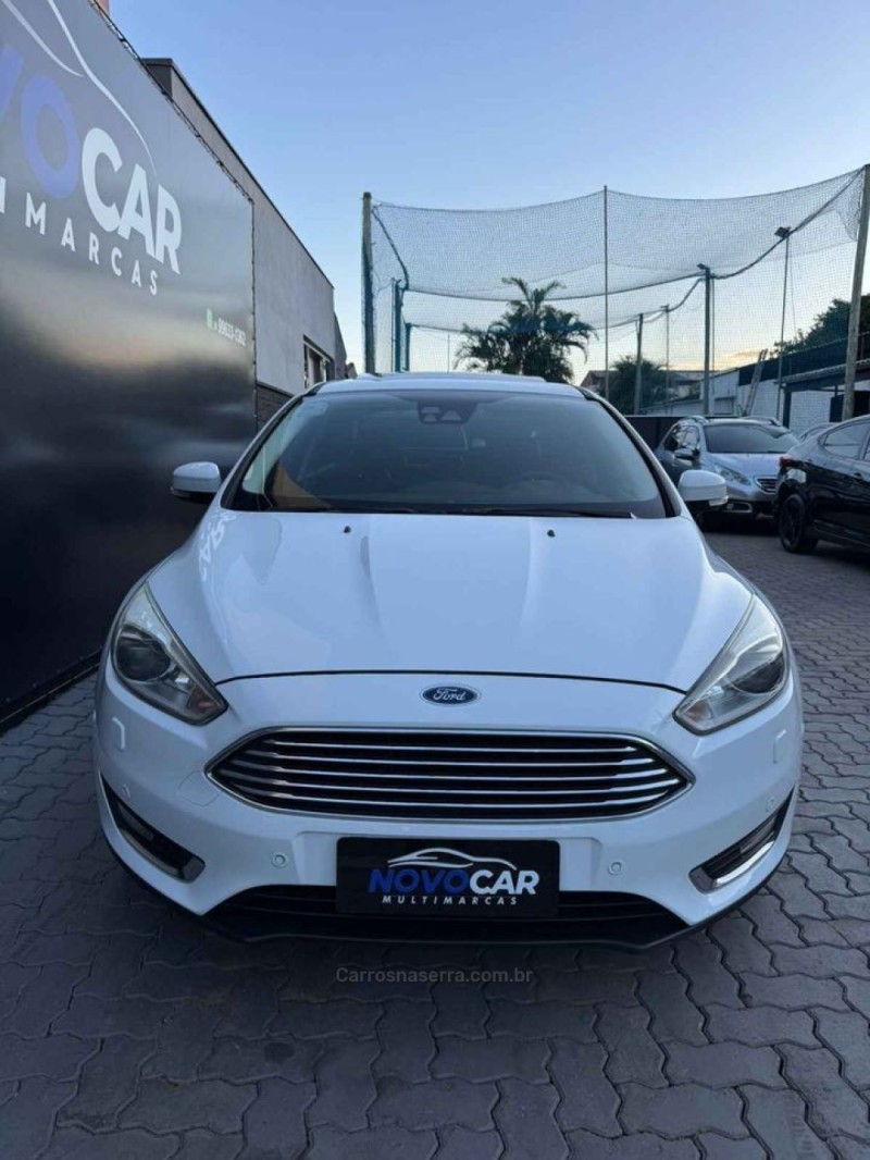 FOCUS 2.0 TITANIUM PLUS SEDAN 16V FLEX 4P AUTOMÁTICO - 2016 - ESTâNCIA VELHA