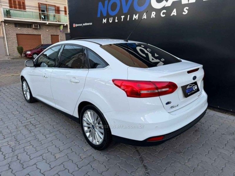 FOCUS 2.0 TITANIUM PLUS SEDAN 16V FLEX 4P AUTOMÁTICO - 2016 - ESTâNCIA VELHA