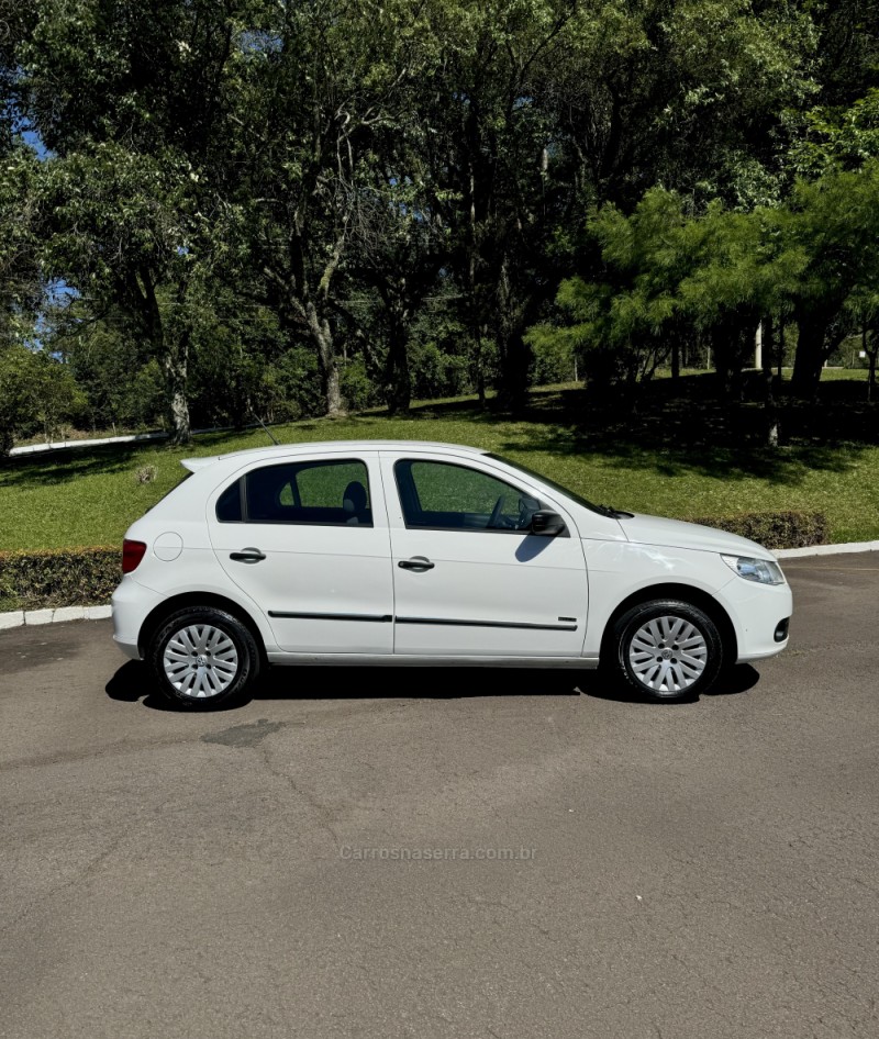 GOL 1.0 MI 8V FLEX 4P MANUAL G.V - 2010 - NOVA PRATA