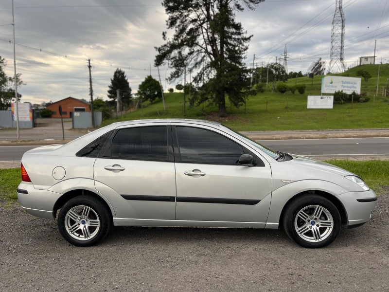 focus 1.8 glx sedan 16v gasolina 4p manual 2004 farroupilha