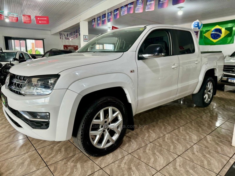 AMAROK 3.0 V6 TDI HIGHLINE CD DIESEL 4MOTION AUTOMÁTICO - 2020 - LAGOA VERMELHA