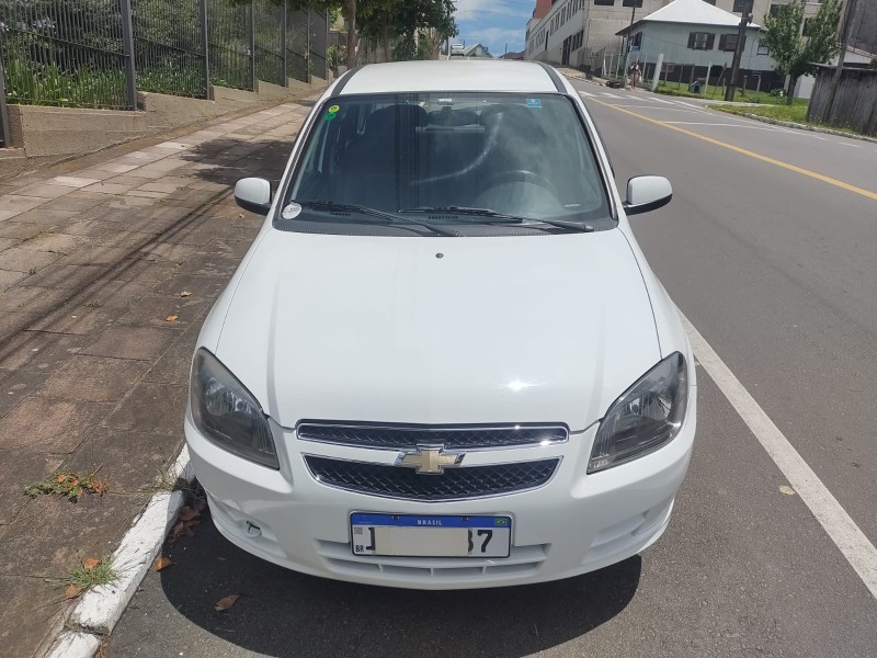 CELTA 1.0 MPFI LT 8V FLEX 4P MANUAL - 2015 - FARROUPILHA