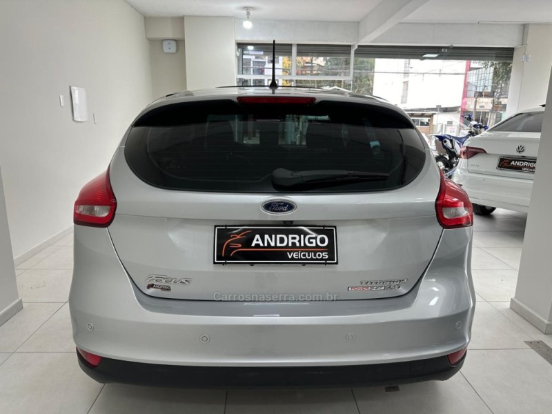 FOCUS 2.0 TITANIUM HATCH 16V FLEX 4P AUTOMÁTICO - 2017 - CAXIAS DO SUL