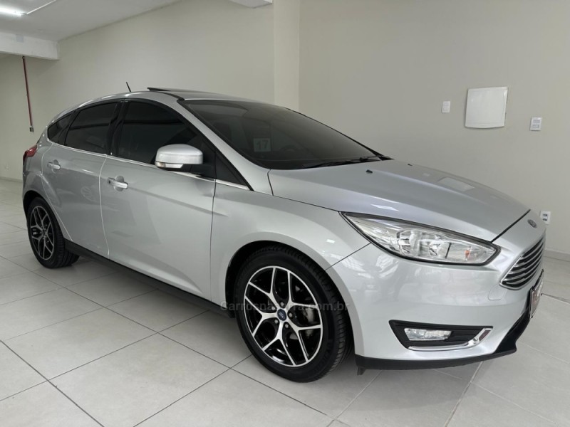 focus 2.0 titanium hatch 16v flex 4p automatico 2017 caxias do sul