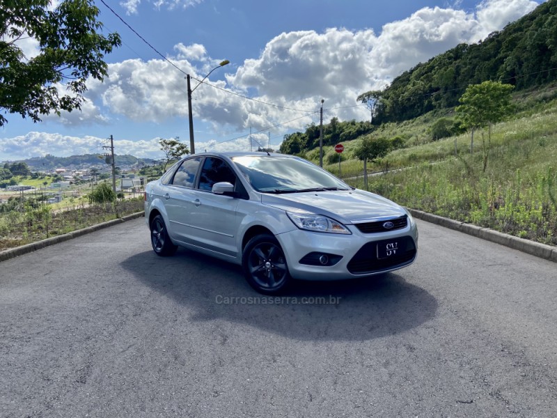 FOCUS 2.0 GLX SEDAN 16V FLEX 4P MANUAL - 2011 - CAXIAS DO SUL