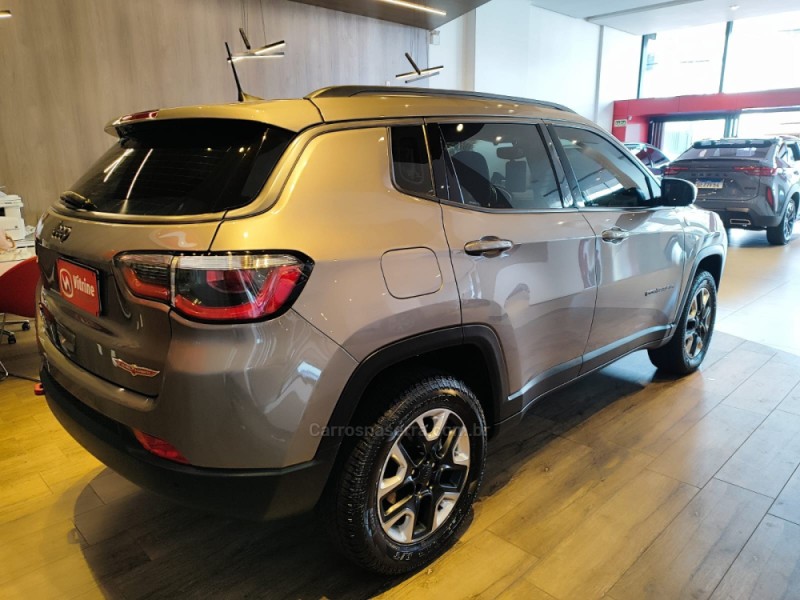 COMPASS 2.0 16V DIESEL TRAILHAWK 4X4 AUTOMÁTICO - 2017 - ERECHIM