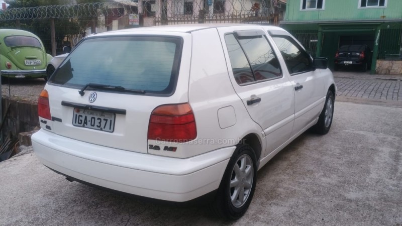 GOLF 1.8 MI GL 8V GASOLINA 4P MANUAL - 1997 - CAXIAS DO SUL