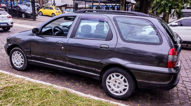 PALIO 1.6 MPI STILE WEEKEND 16V GASOLINA 4P MANUAL - 2000 - FARROUPILHA