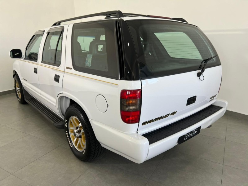 BLAZER 4.3 SFI DLX EXECUTIVE 4X2 V6 12V GASOLINA 4P MANUAL - 1999 - FARROUPILHA