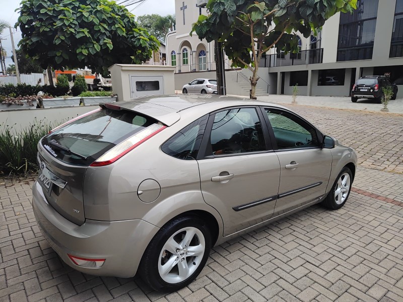 FOCUS 2.0 FC 16V GASOLINA 4P MANUAL - 2009 - LAJEADO