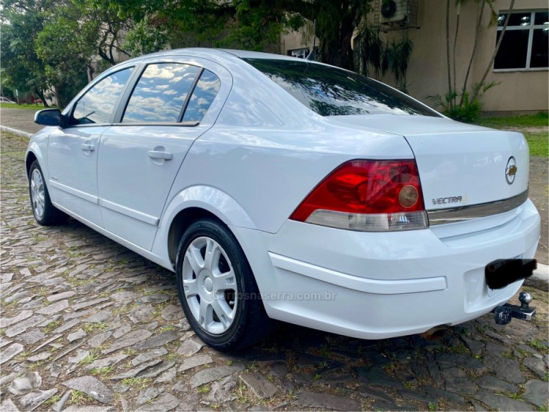 VECTRA 2.0 MPFI ELEGANCE 8V 140CV FLEX 4P MANUAL - 2008 - SAPIRANGA