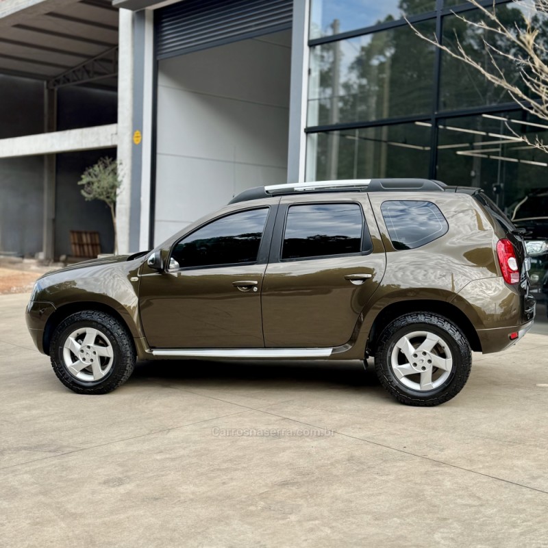 DUSTER 1.6 DYNAMIQUE 4X2 16V FLEX 4P MANUAL - 2014 - LAJEADO