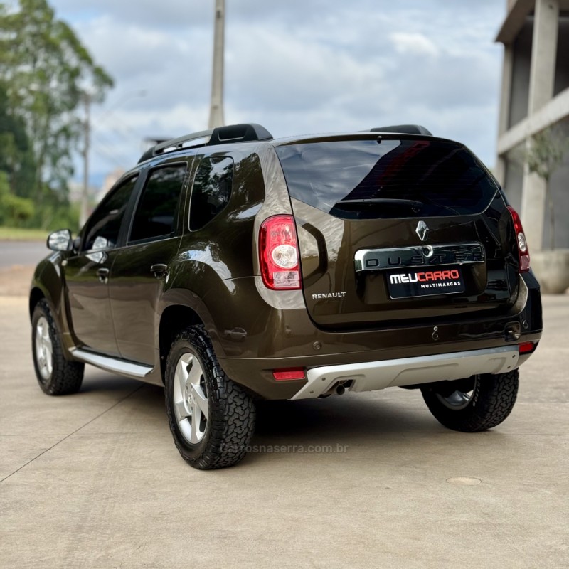 DUSTER 1.6 DYNAMIQUE 4X2 16V FLEX 4P MANUAL - 2014 - LAJEADO