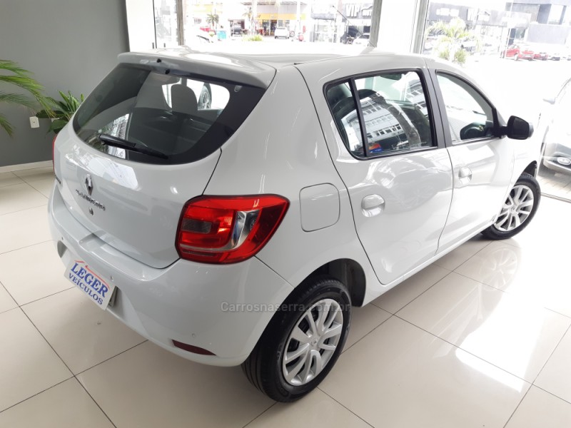 SANDERO 1.0 EXPRESSION 16V FLEX 4P MANUAL - 2017 - SãO LEOPOLDO