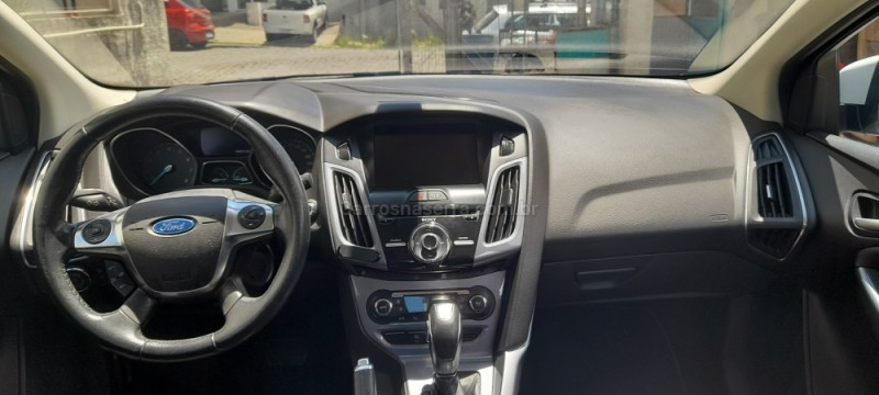 FOCUS 2.0 TITANIUM 16V FLEX 4P AUTOMÁTICO - 2014 - FARROUPILHA