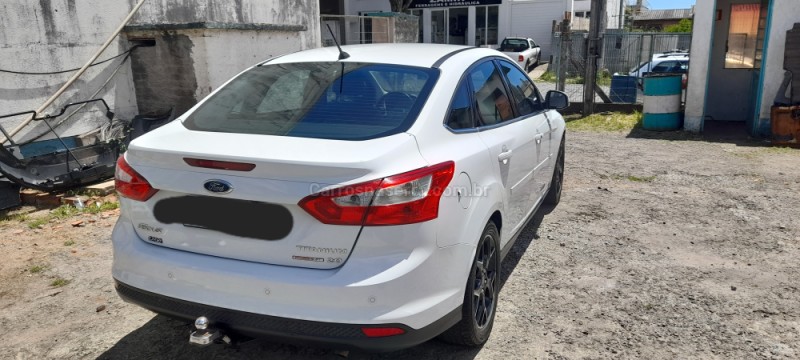 FOCUS 2.0 TITANIUM 16V FLEX 4P AUTOMÁTICO - 2014 - FARROUPILHA