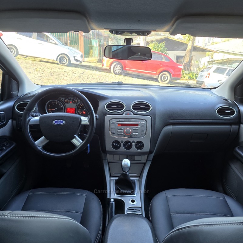 FOCUS 1.6 GL 16V FLEX 4P MANUAL - 2013 - CAXIAS DO SUL