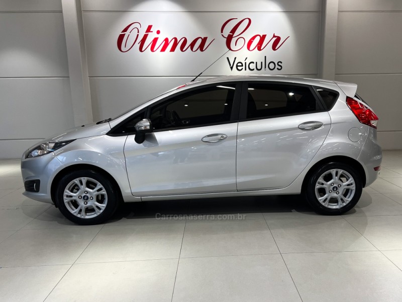 FIESTA 1.6 SE HATCH 16V FLEX 4P MANUAL - 2016 - FLORES DA CUNHA