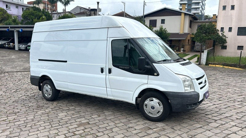 TRANSIT 2.4 FURGÃO LONGO TURBO DIESEL 3P MANUAL - 2011 - FARROUPILHA