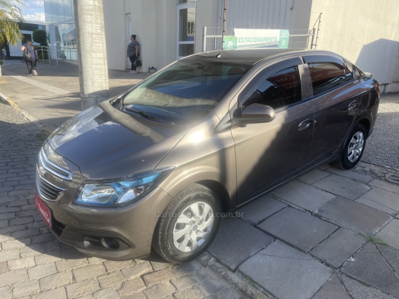 PRISMA 1.0 MPFI VHCE 8V FLEX 4P MANUAL - 2013 - FARROUPILHA