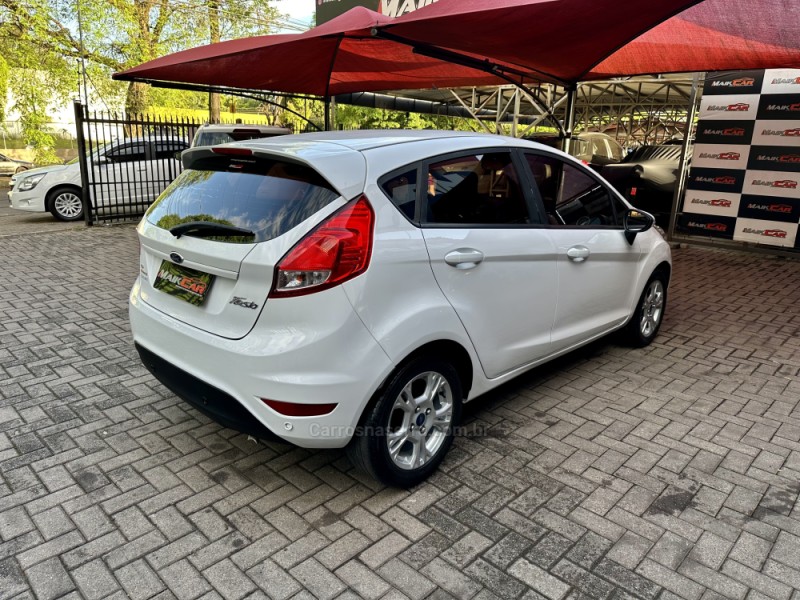 FIESTA 1.6 SE HATCH 16V FLEX 4P AUTOMÁTICO - 2016 - ESTâNCIA VELHA