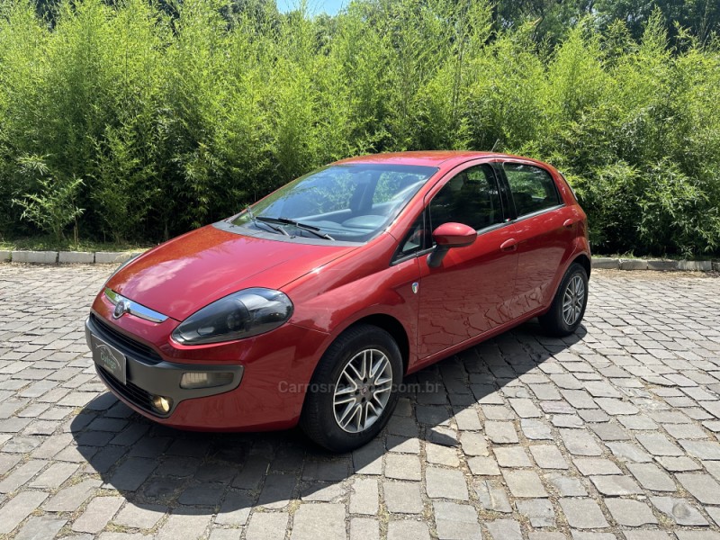 punto 1.4 attractive 8v flex 4p manual 2014 nova prata