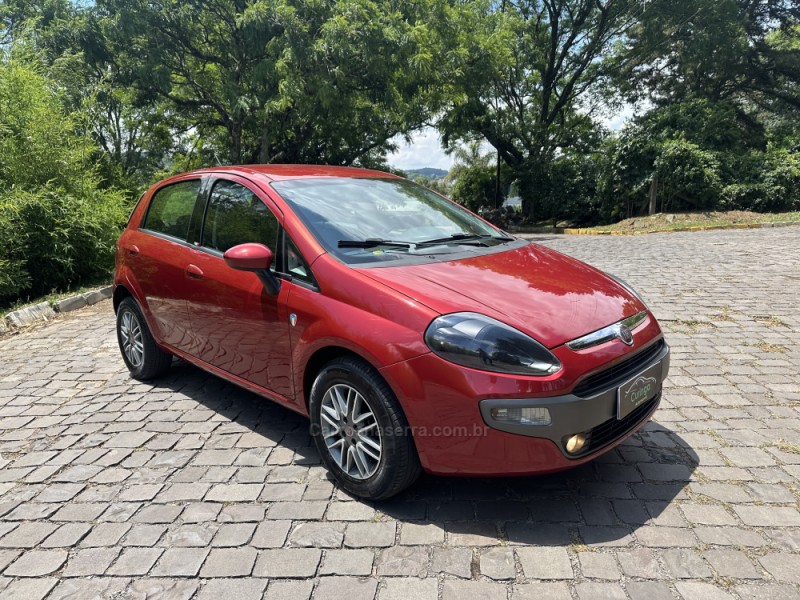 PUNTO 1.4 ATTRACTIVE 8V FLEX 4P MANUAL - 2014 - NOVA PRATA