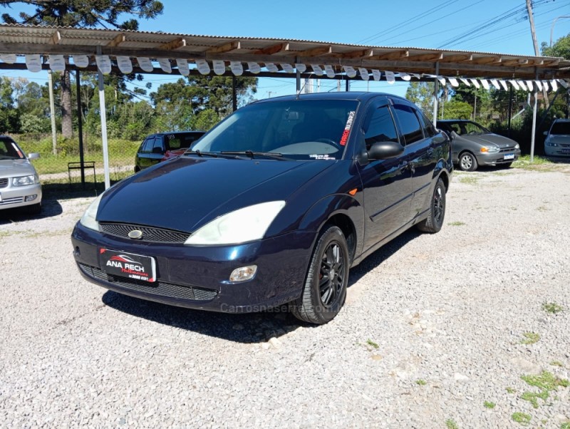 FOCUS 2.0 GHIA 16V FLEX 4P MANUAL