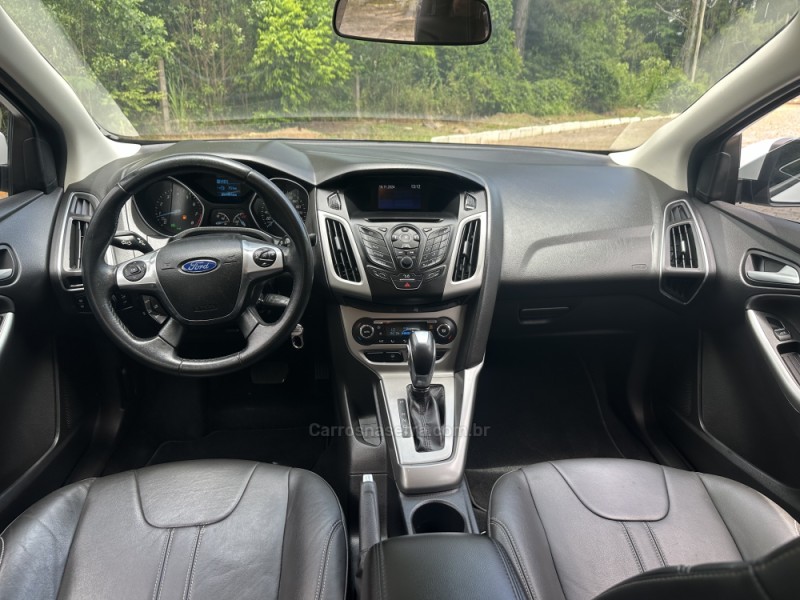 FOCUS 2.0 SE PLUS SEDAN 16V FLEX 4P AUTOMÁTICO - 2015 - NOVA PRATA