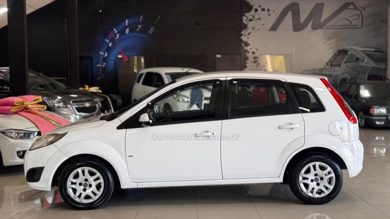 FIESTA 1.0 MPI 8V GASOLINA 4P MANUAL - 2014 - ESTâNCIA VELHA