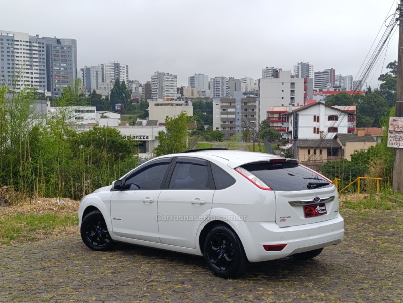 FOCUS 2.0 TITANIUM 16V FLEX 4P AUTOMÁTICO - 2012 - CAXIAS DO SUL