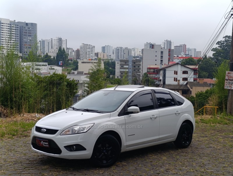 focus 2.0 titanium 16v flex 4p automatico 2012 caxias do sul