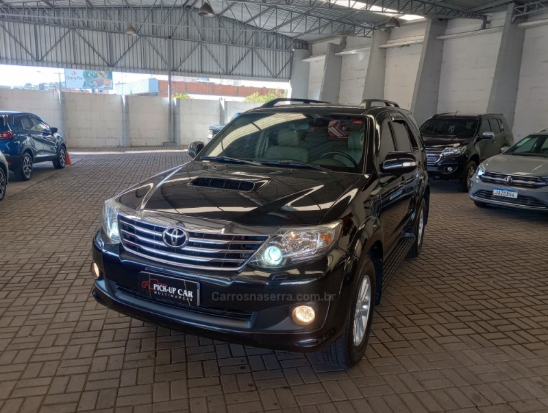 HILUX SW4 3.0 SRV 4X4 16V TURBO INTERCOOLER DIESEL 4P AUTOMÁTICO - 2014 - CAXIAS DO SUL